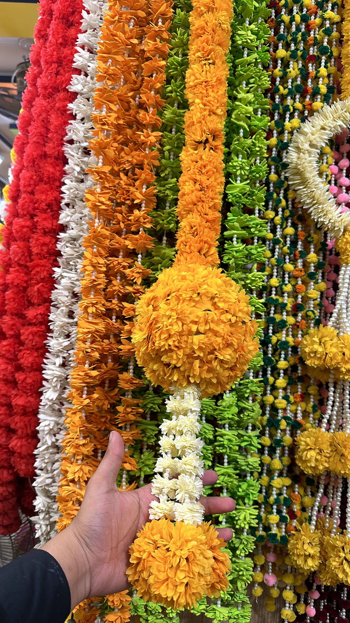 Round ball centre piece