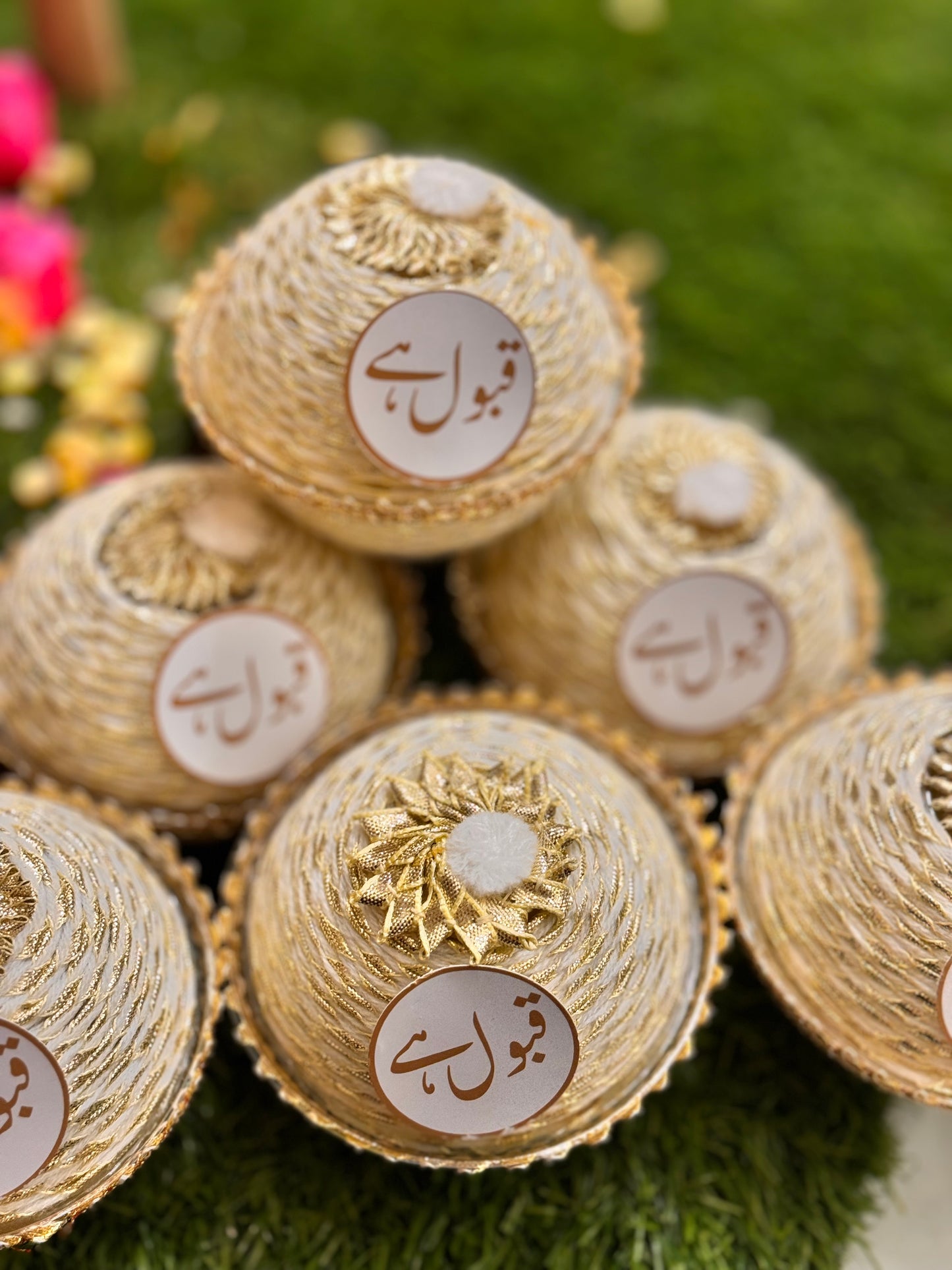 Matki favours