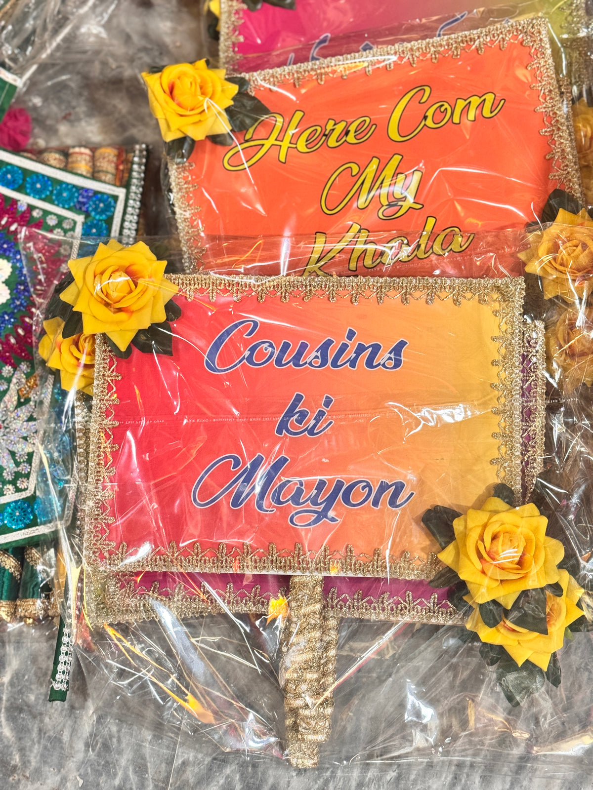 Mehndi props with flower