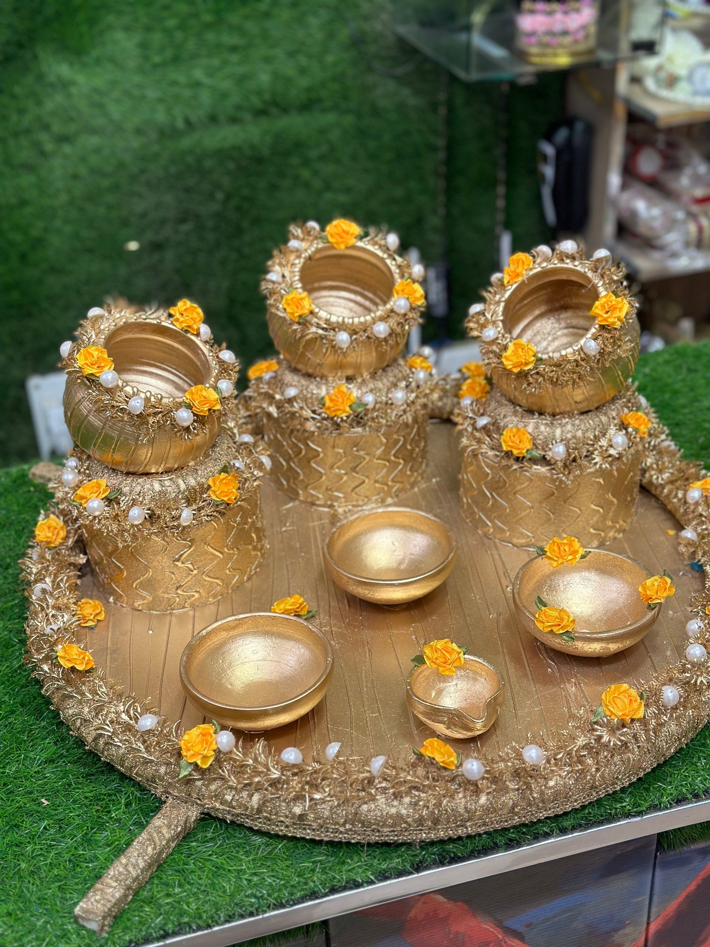 Gold Work Matki Thall