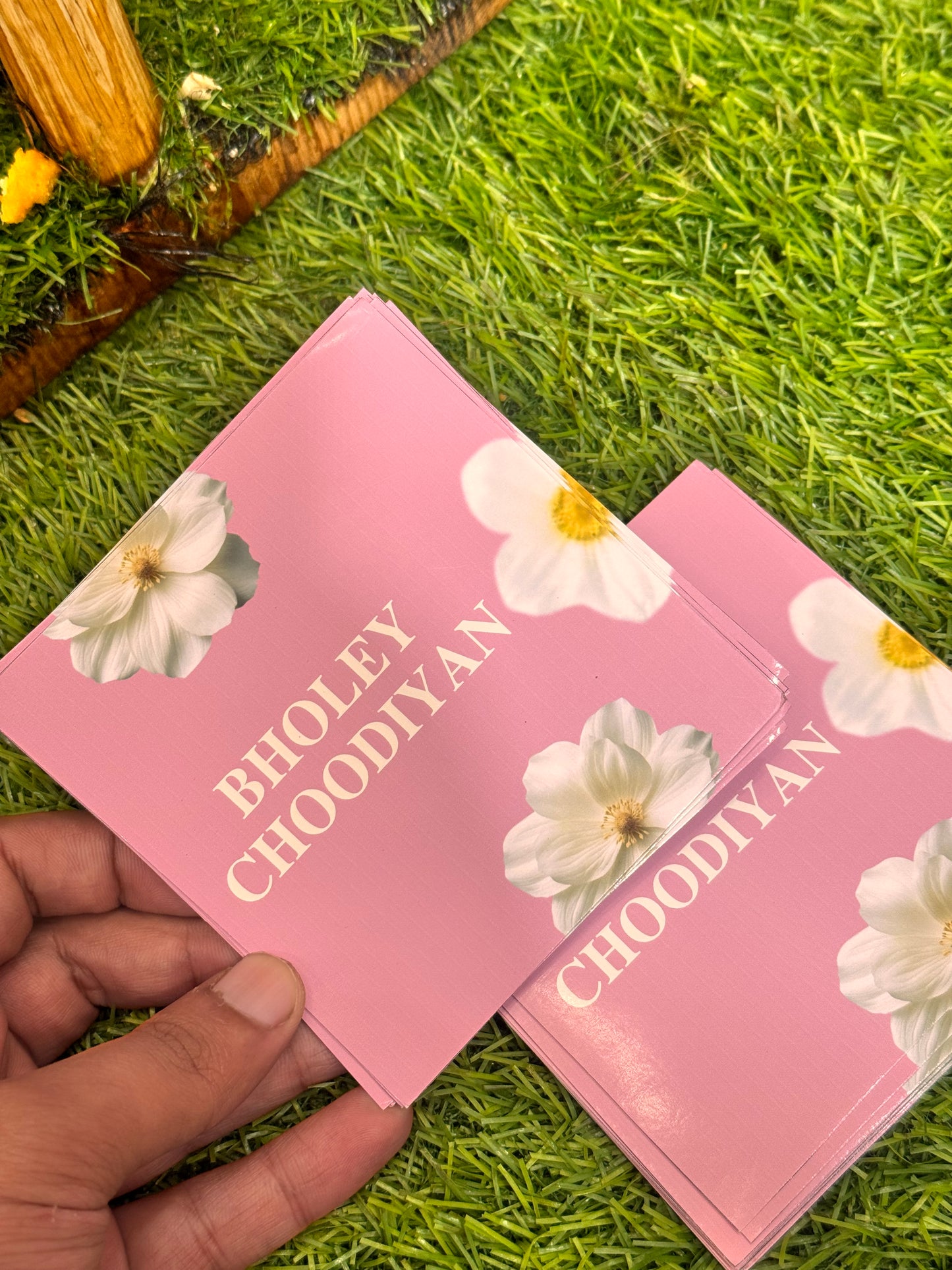 Decent favour cards