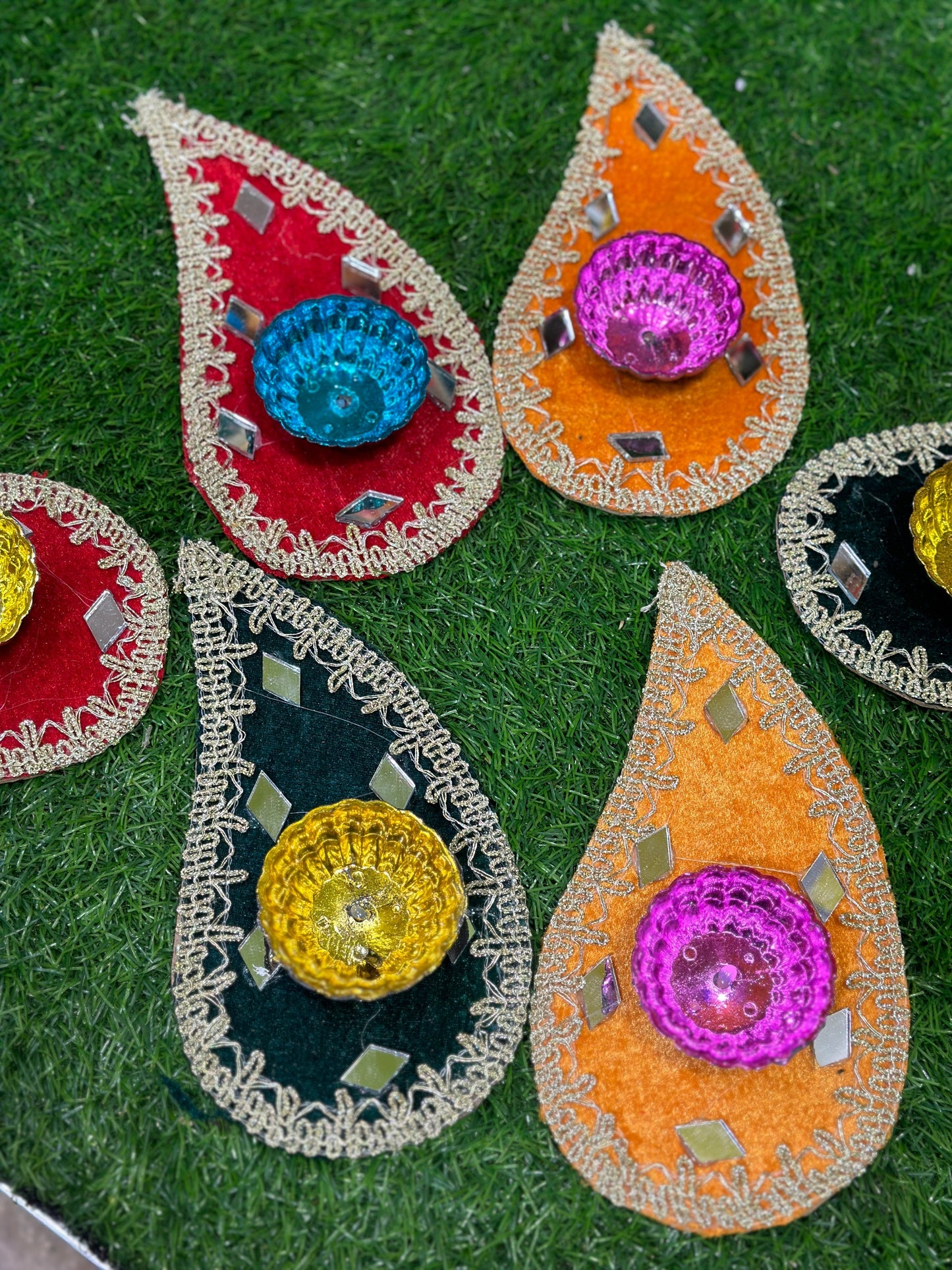 Velvet Multi Shapes Plates (Pack of 6)