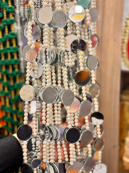 Pearl mirror lari