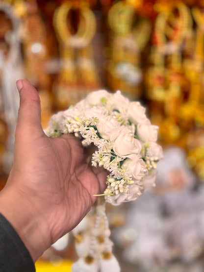 Fomic floral gajra