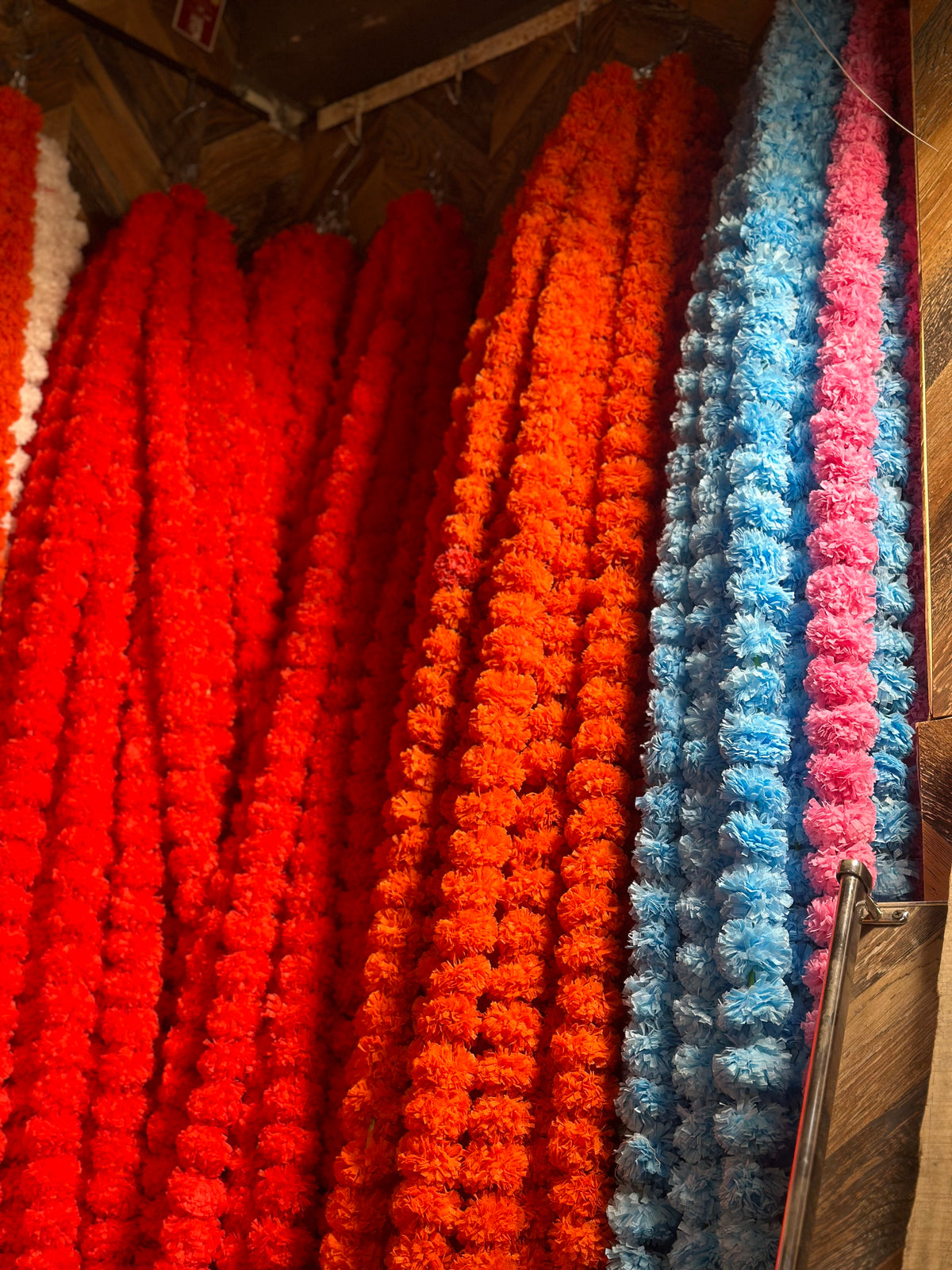 Gainda fabric lari