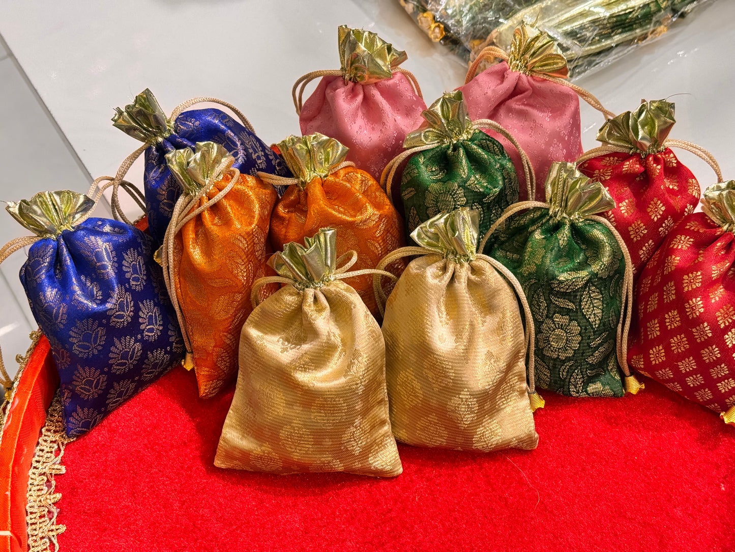 Jamavar Pouch