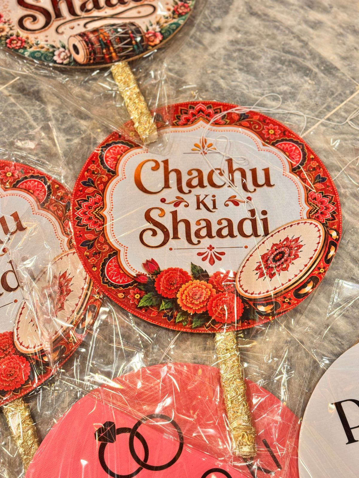 Round printed props