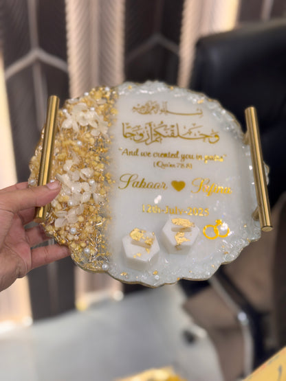 White and gold resin