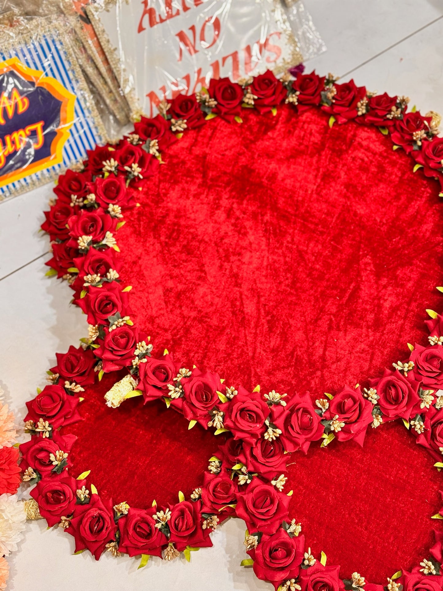 Velvet Flower Thaal