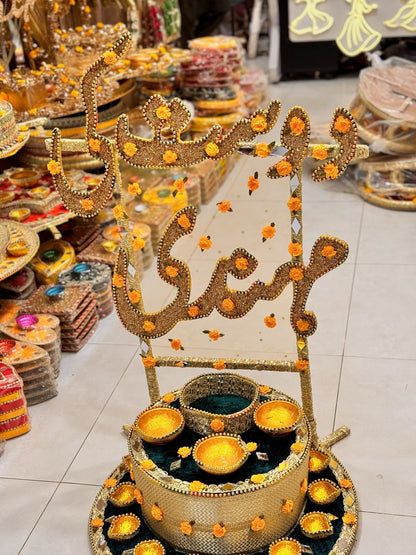 Velvet Step Thaal Dost ki Mehndi