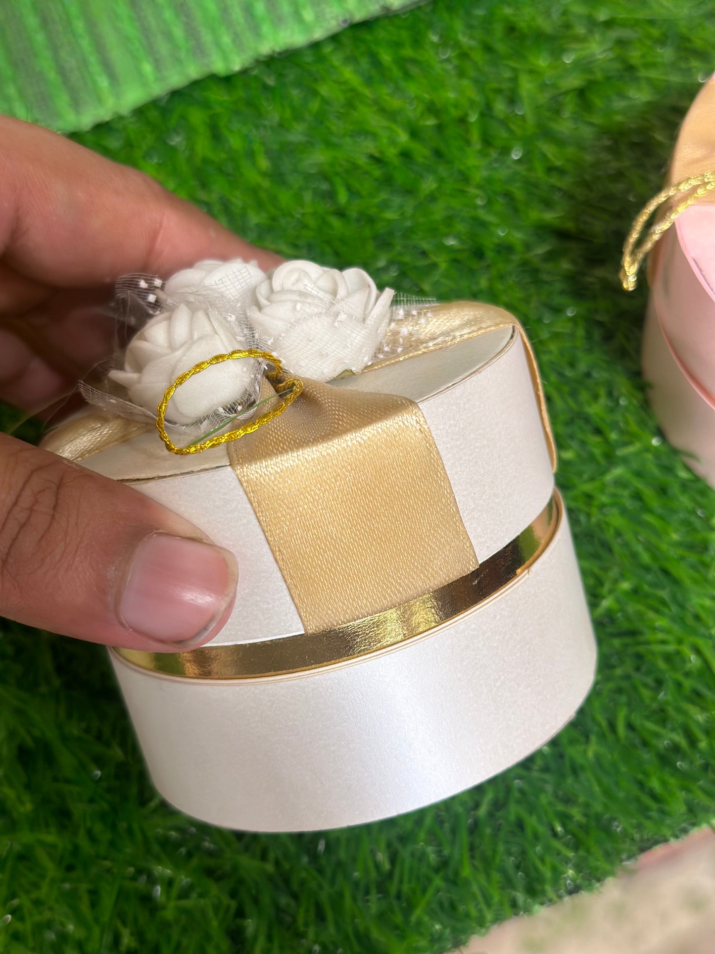 Round Floral Bid Box with Tag