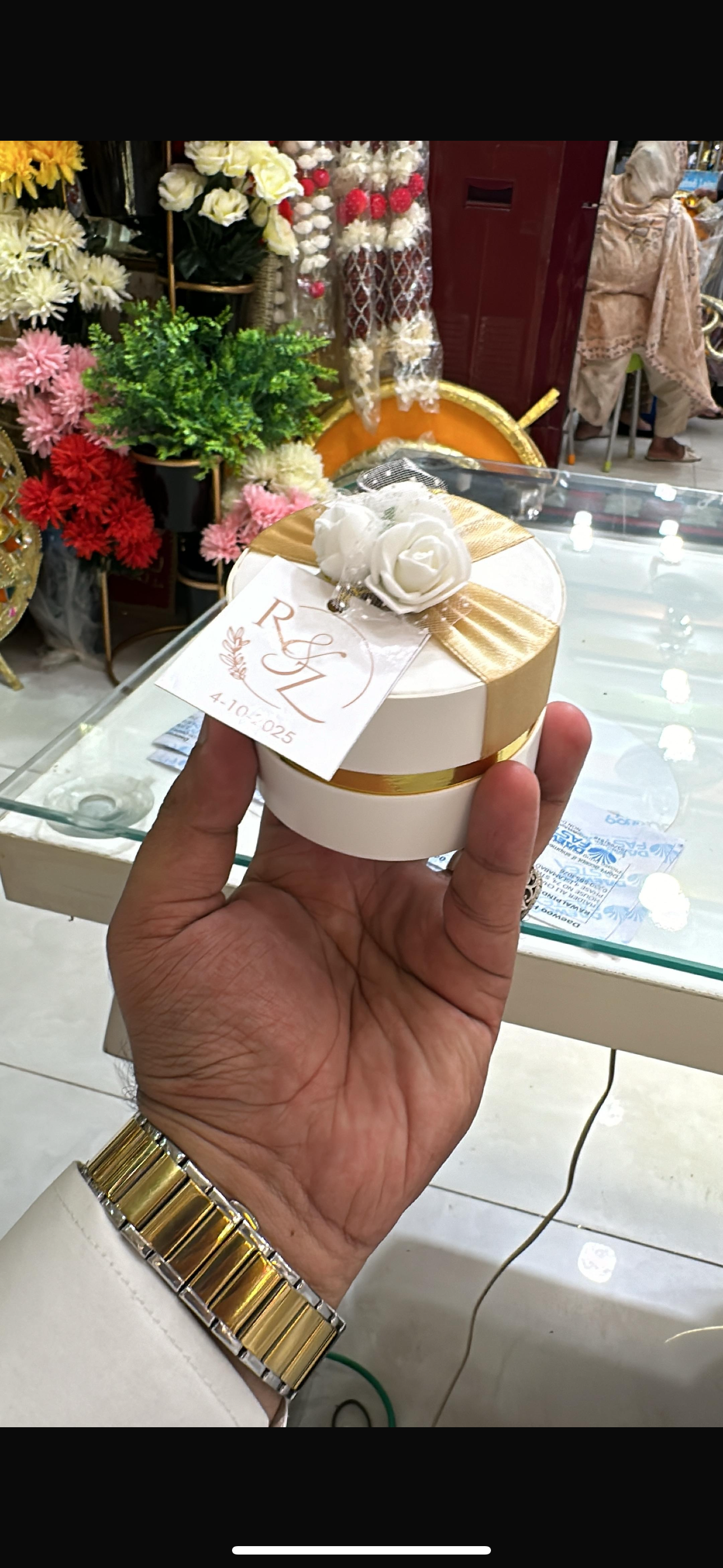 Round Floral Bid Box with Tag