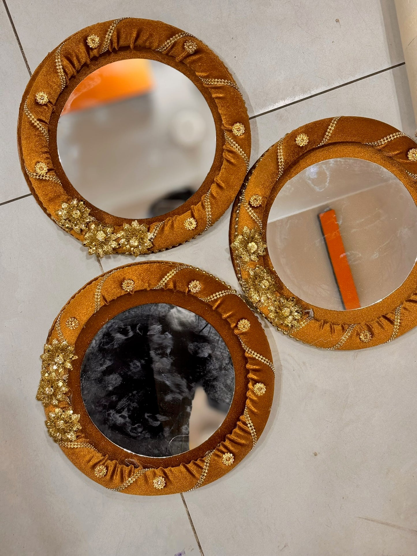 Round Border Mirror Plate