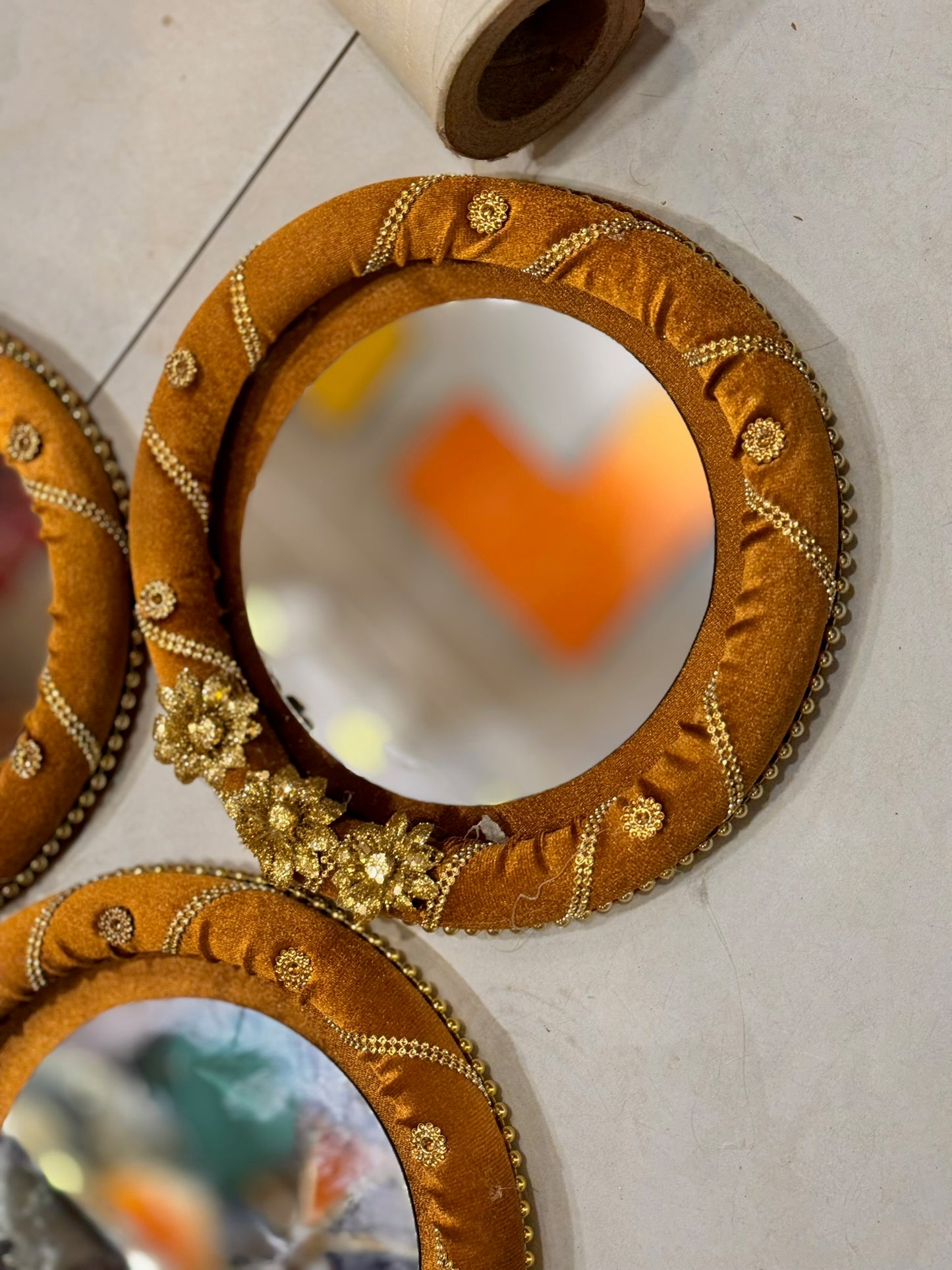 Round Border Mirror Plate