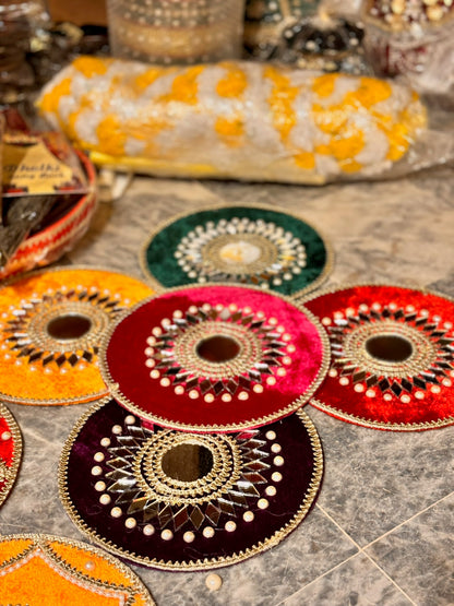 Round Mirror Design Velvet Plate