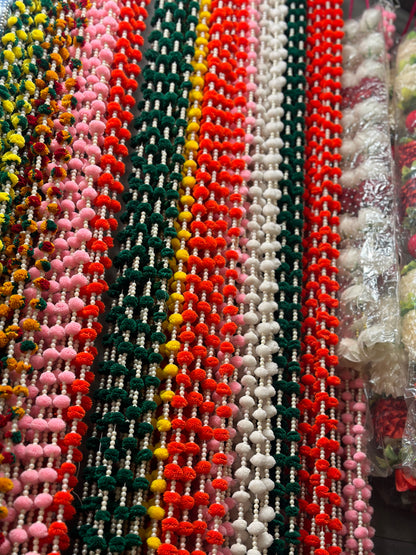 Pom Pom Lari Pack of 12