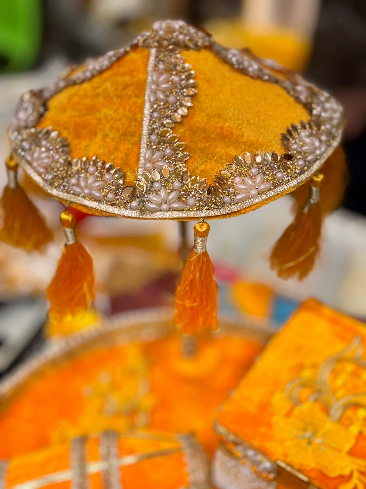 Velvet Umbrella Floral Thaal