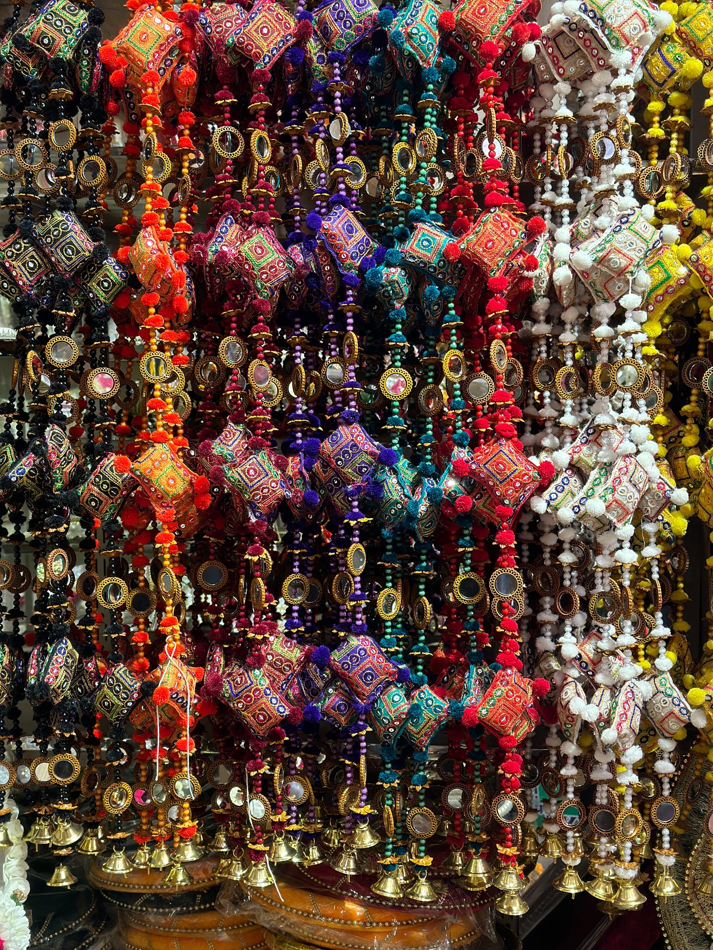 Bell Tesels Laria