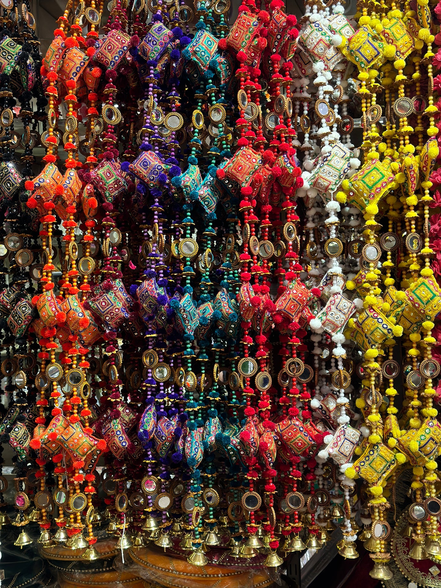Bell Tesels Laria