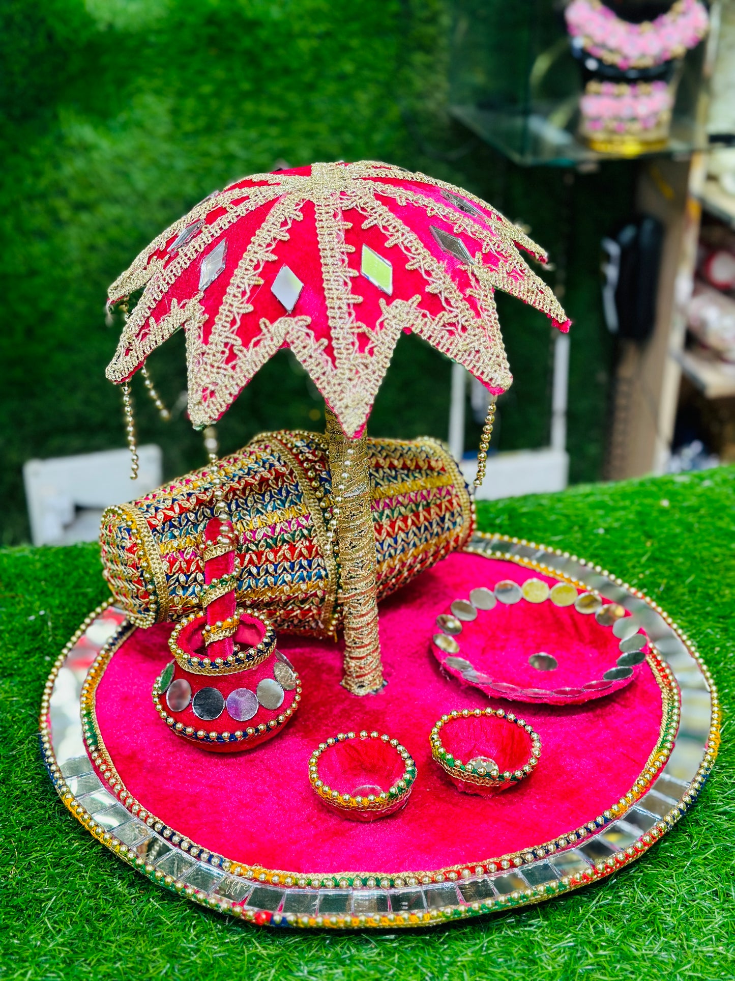Velvet Umbrella Thaal