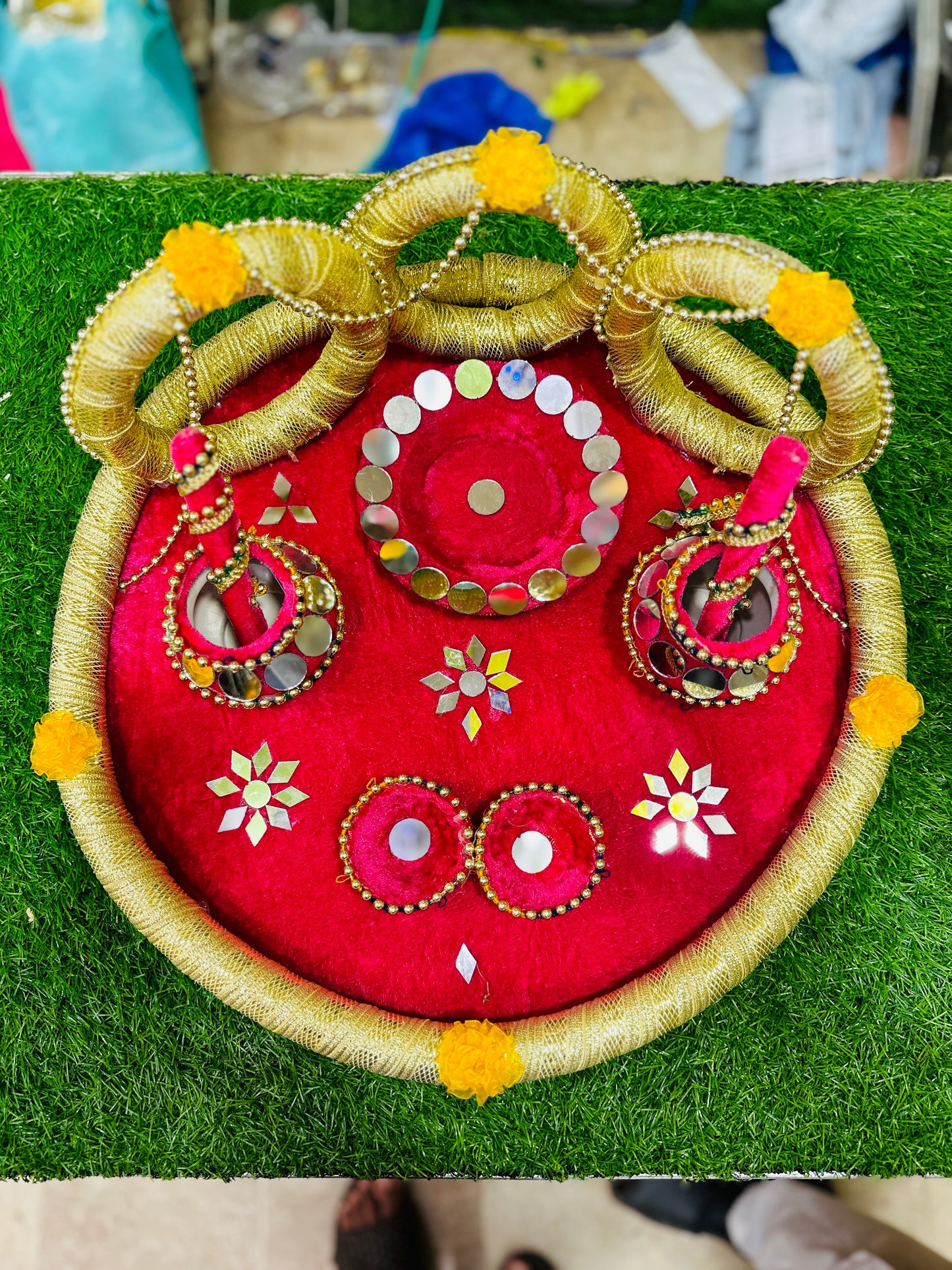 Velvet Back Ring Thaal