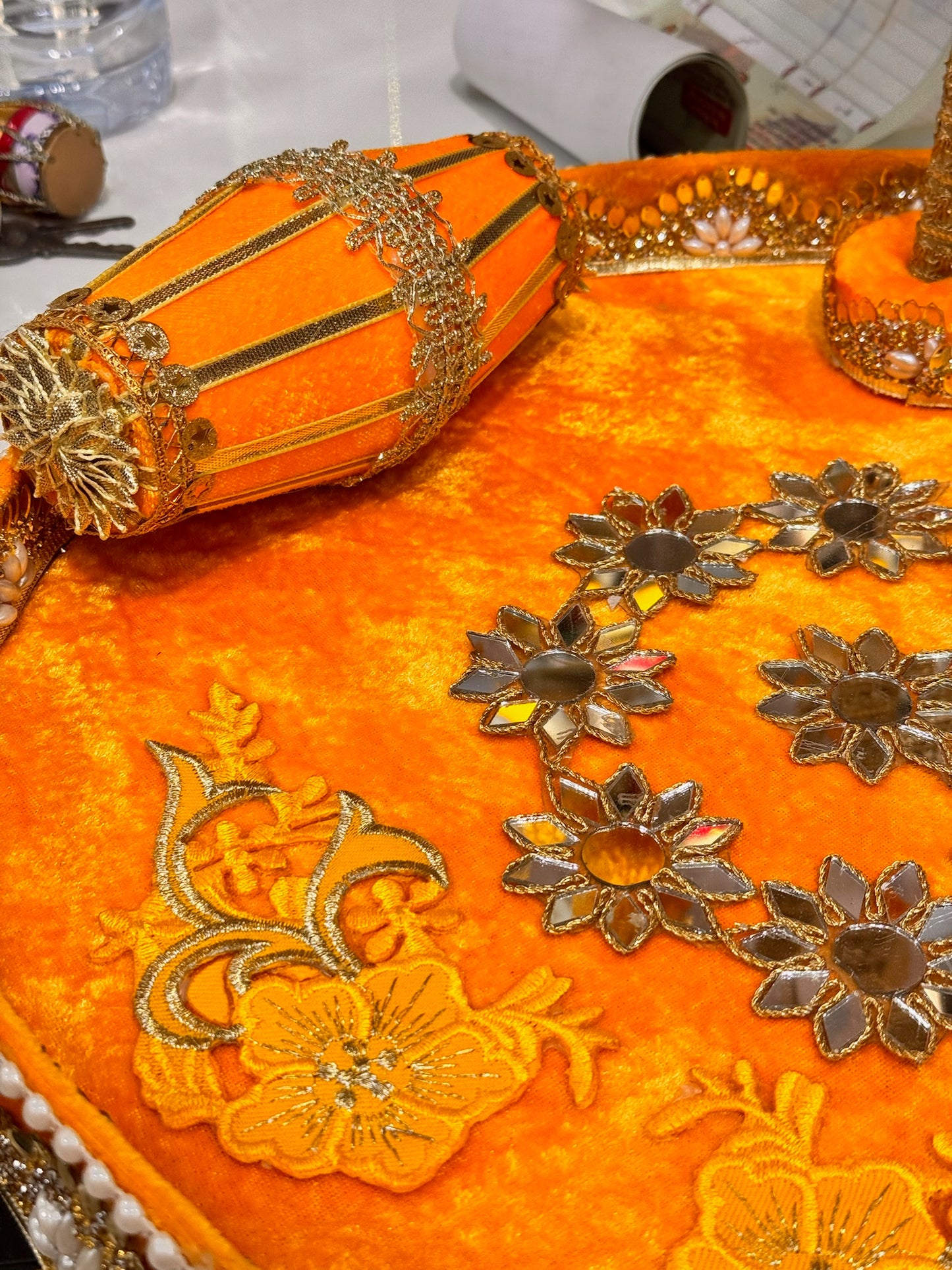 Velvet Dholki Umbrella Thaal