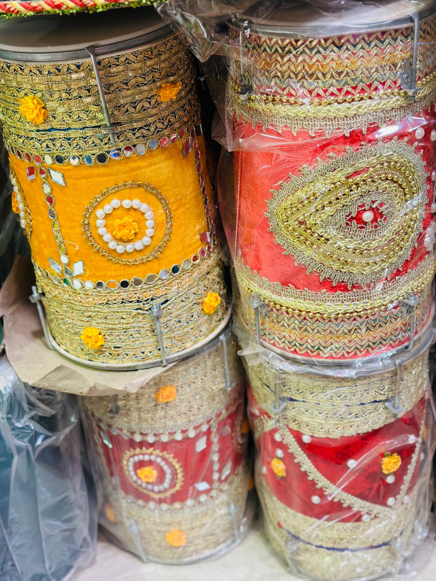 Ambi Velvet Dholak