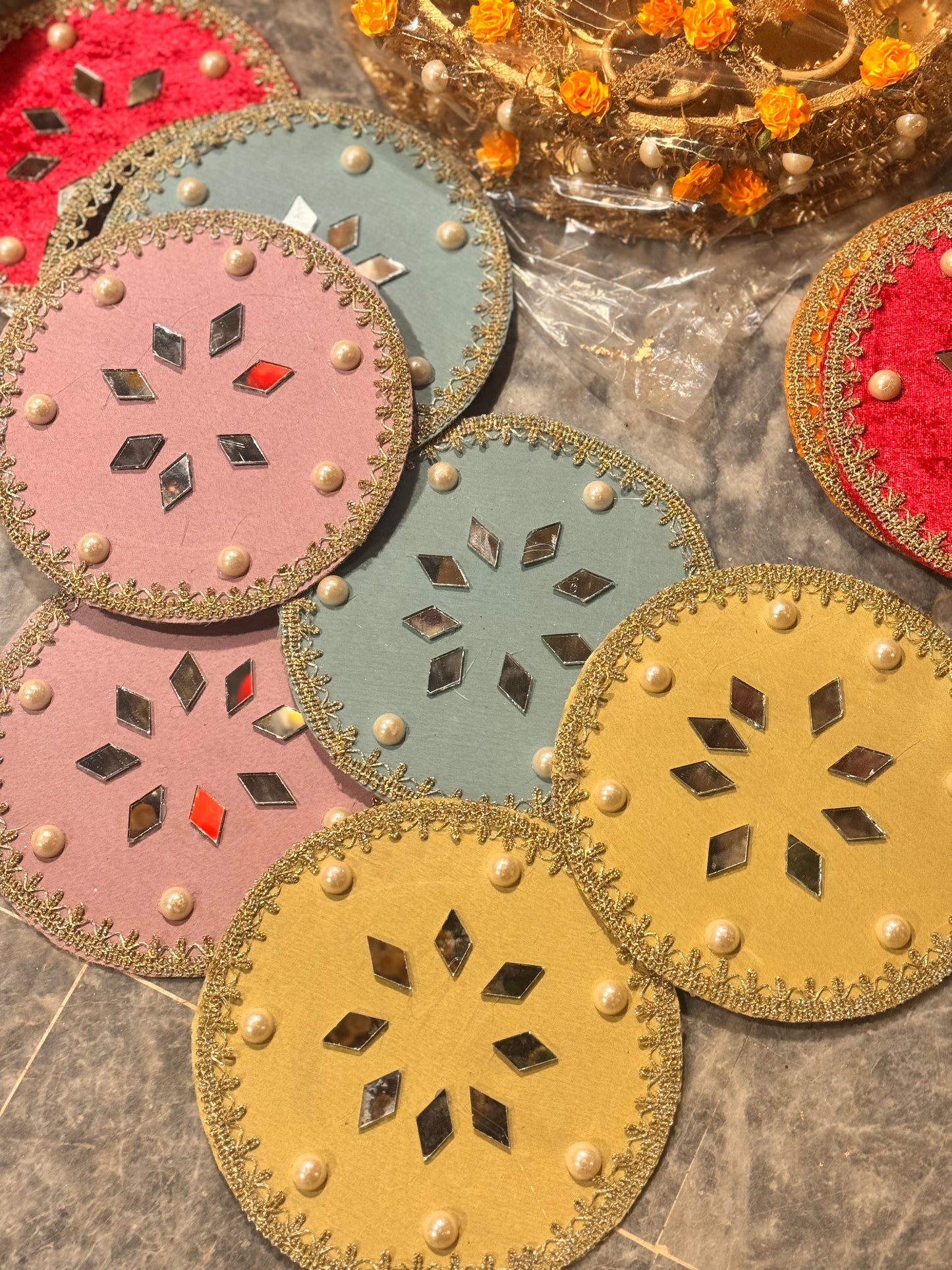 Velvet Mirror Plate Pastel Theme