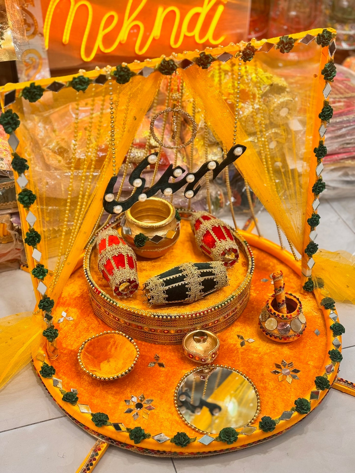 Mehndi Velvet Step Thaal Design 1
