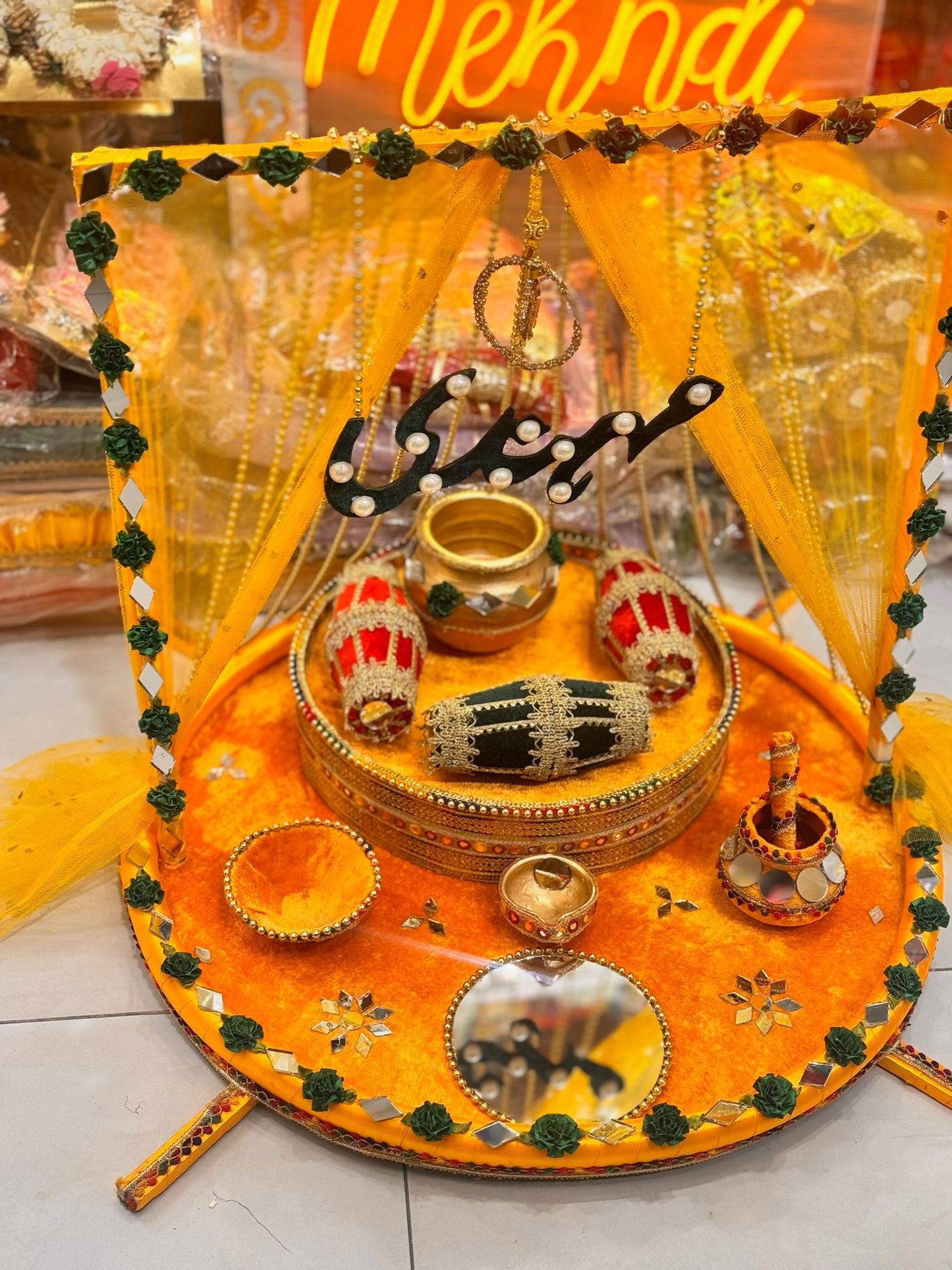 Mehndi Velvet Step Thaal Design 1