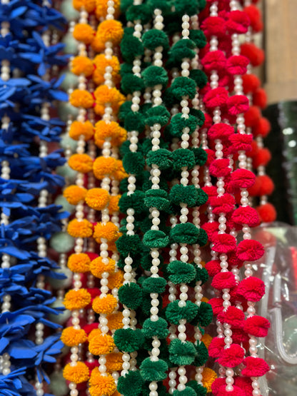 Pom Pom Lari Pack of 12