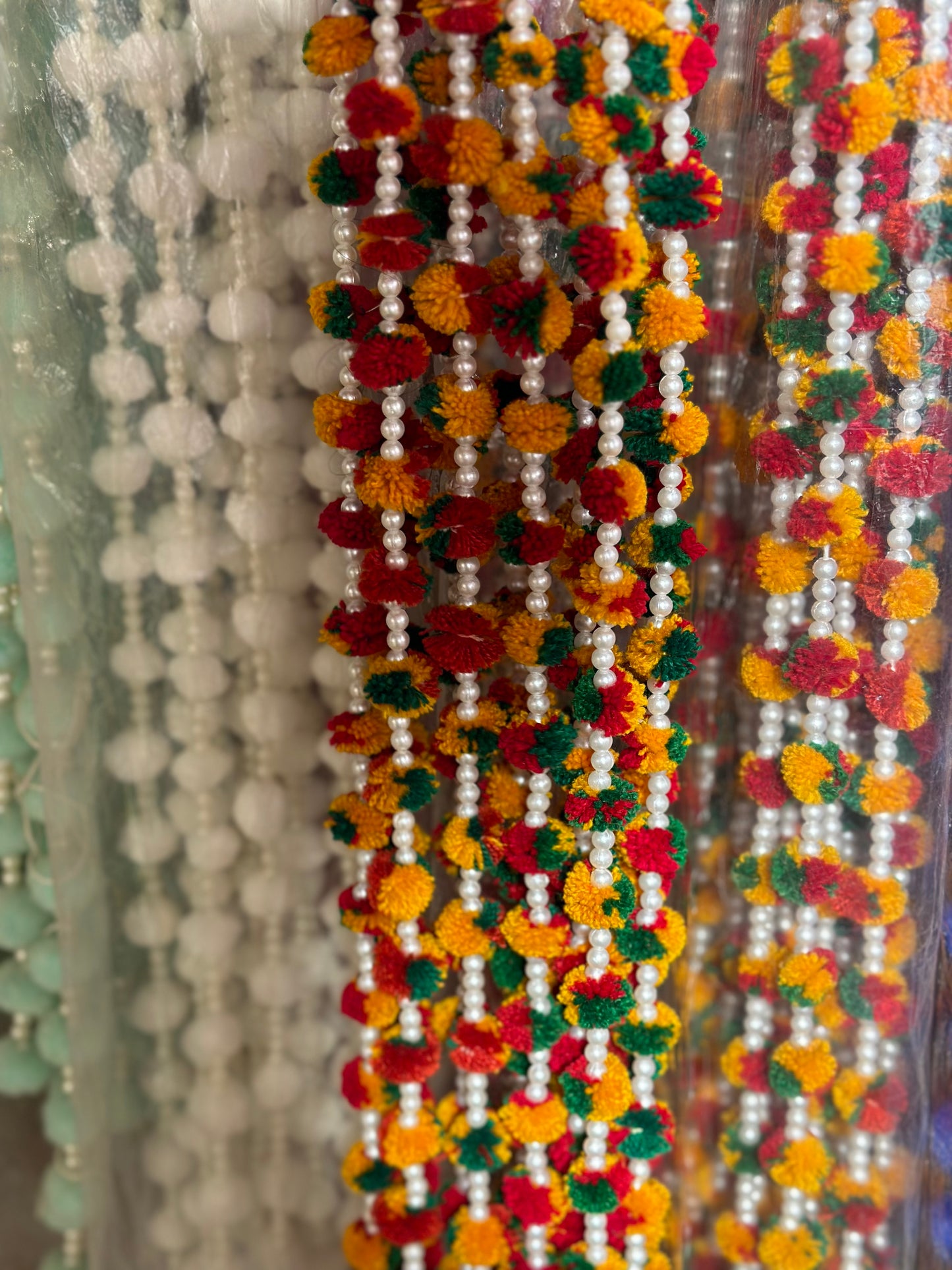 Pom Pom Lari Pack of 12
