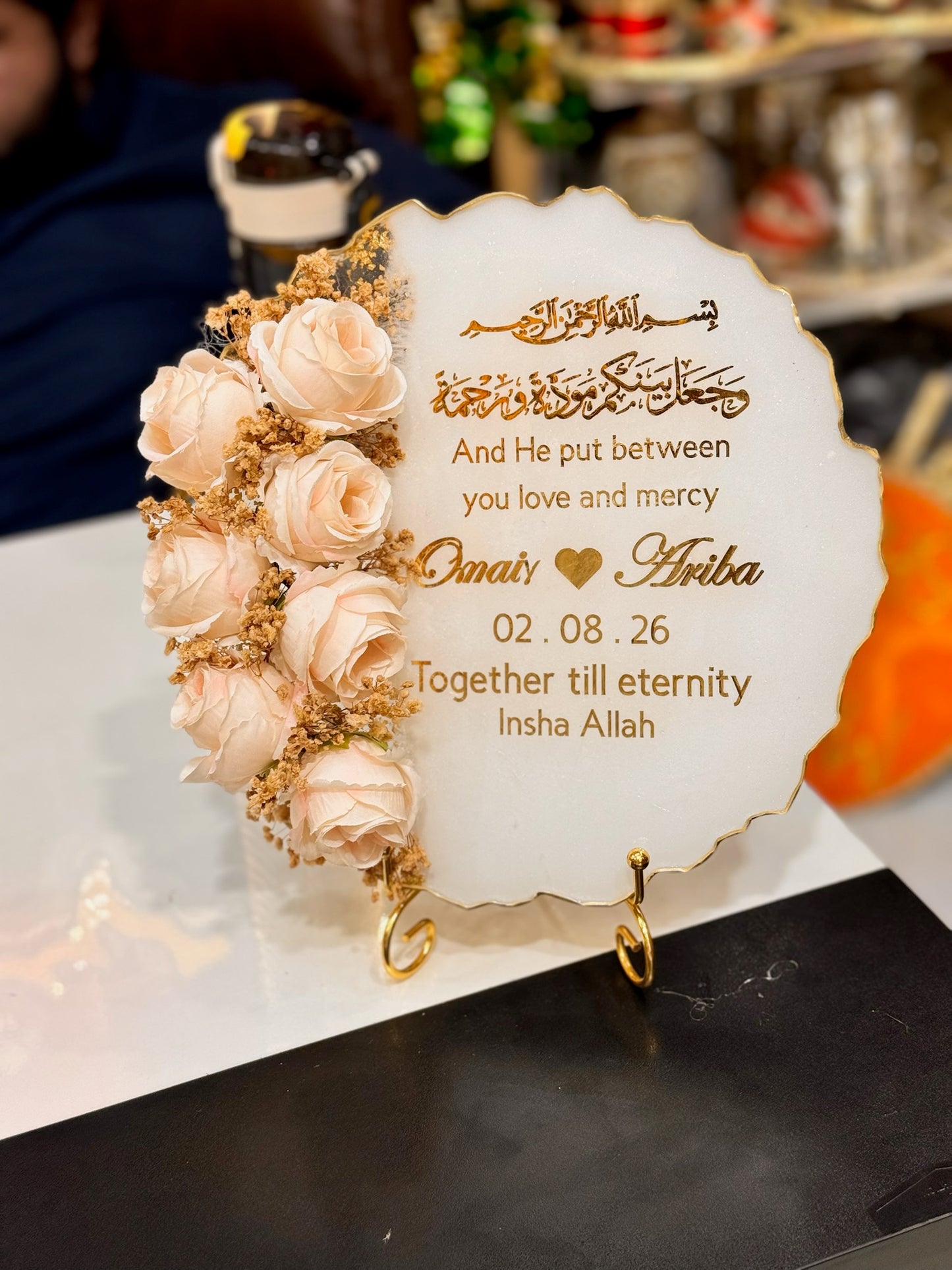 Side White Floral Resin Plate