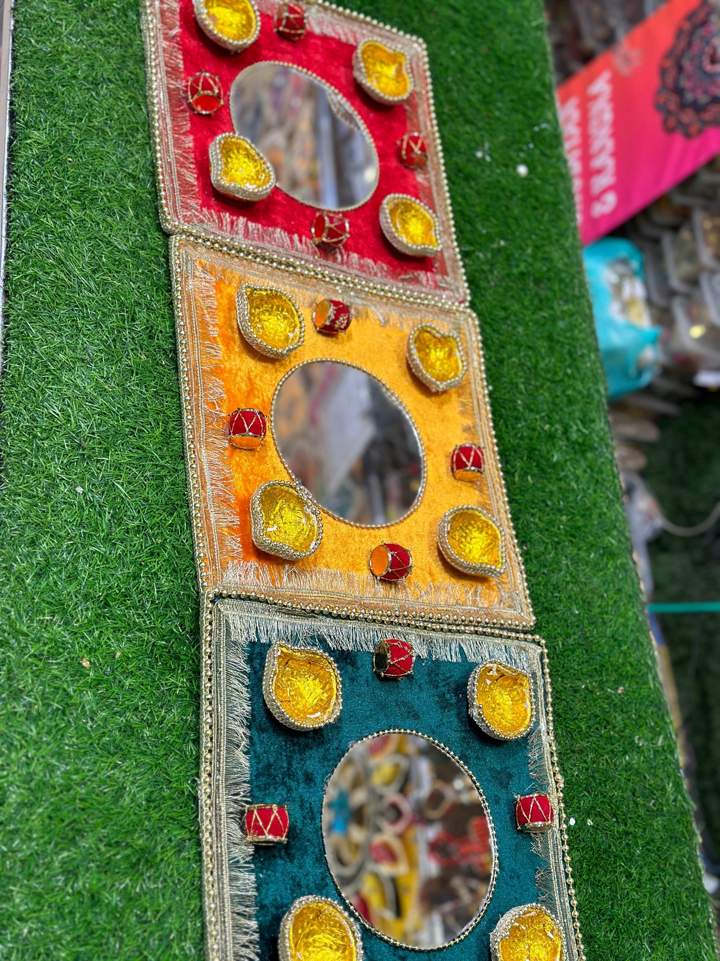 Squared Velvet Mirror Plates