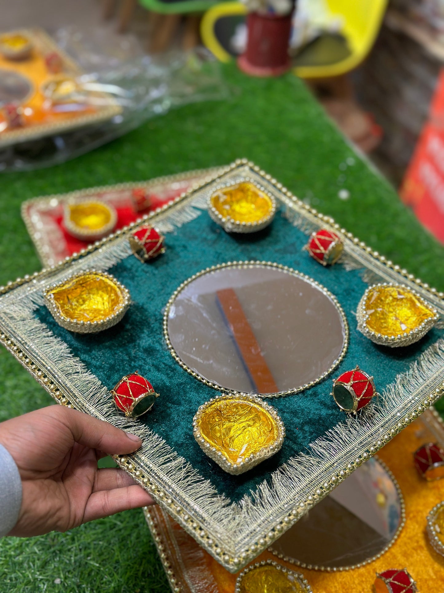 Squared Velvet Mirror Plates