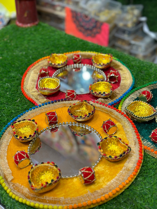 Velvet Mirror Plates